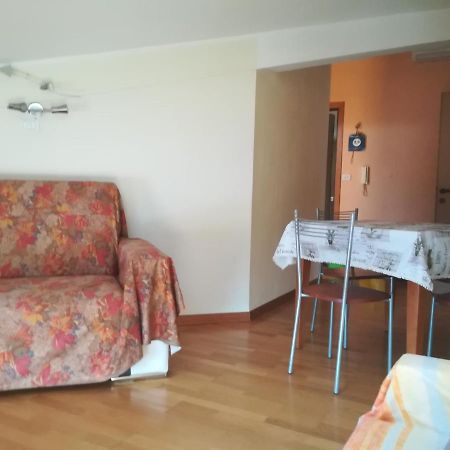 Mansarda Raggio Di Sole Bed & Breakfast เวโรนา ภายนอก รูปภาพ