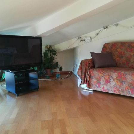 Mansarda Raggio Di Sole Bed & Breakfast เวโรนา ภายนอก รูปภาพ