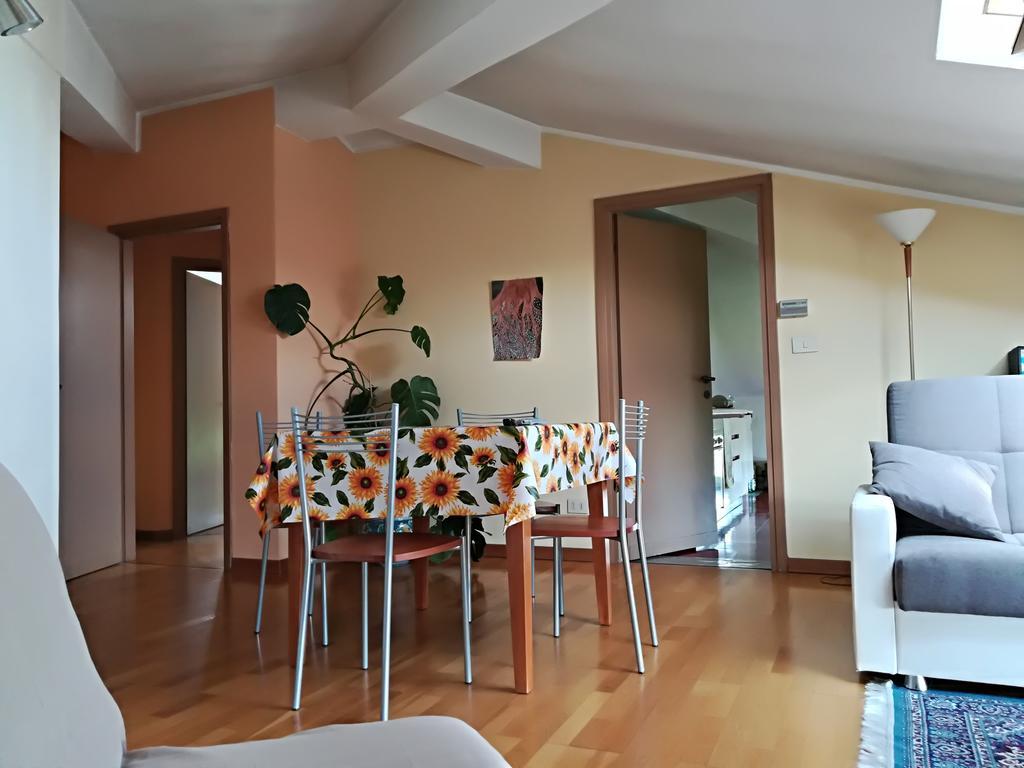 Mansarda Raggio Di Sole Bed & Breakfast เวโรนา ภายนอก รูปภาพ